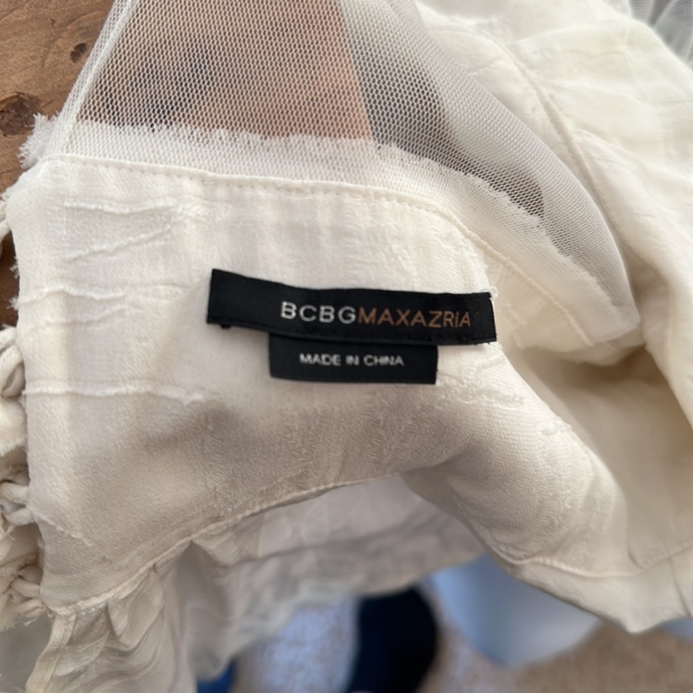 BCBG Maxaria ivory sheer ruffle blouse —medium - Picture 6 of 7